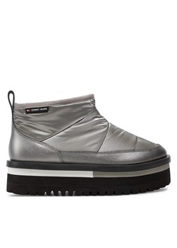 Śniegowce Tommy Jeans Tjw Nylon Flatform Boot Wl EN0EN02689 Srebrny ze sklepu eobuwie.pl w kategorii Śniegowce damskie - zdjęcie 181328012