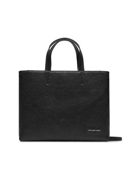 Torebka Calvin Klein Jeans Sculpted Tote26 Snake K60K611519 Czarny ze sklepu eobuwie.pl w kategorii Torby Shopper bag - zdjęcie 181332910