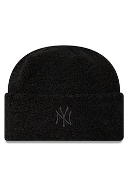 Czapka New Era Borg New York Yankees Cuff Knit Beanie 60580757 Czarny ze sklepu eobuwie.pl w kategorii Czapki zimowe damskie - zdjęcie 181337581