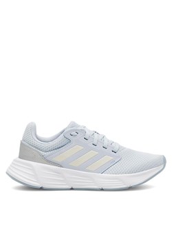 Buty do biegania adidas Galaxy 6 W IE8151 Błękitny ze sklepu eobuwie.pl w kategorii Buty sportowe damskie - zdjęcie 181805622