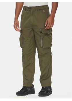 Parajumpers Spodnie materiałowe Baste 25SMPMPATW06 Zielony Regular Fit ze sklepu MODIVO w kategorii Spodnie męskie - zdjęcie 181887473