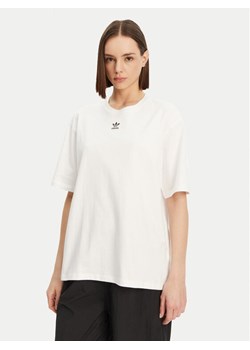adidas T-Shirt Essentials Boyfriend JC8967 Biały Oversize ze sklepu MODIVO w kategorii Bluzki damskie - zdjęcie 181887731