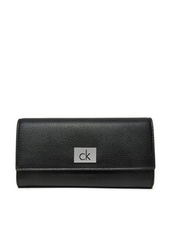 Calvin Klein Duży Portfel Damski Ck Plaque Large Trifold K60K612839 Czarny ze sklepu MODIVO w kategorii Portfele damskie - zdjęcie 181894230
