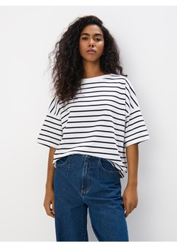 Mohito - Bawełniany t-shirt w paski - biały ze sklepu Mohito w kategorii Bluzki damskie - zdjęcie 181911372