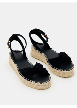Mohito - Sandały na platformie - czarny ze sklepu Mohito w kategorii Espadryle damskie - zdjęcie 181911544