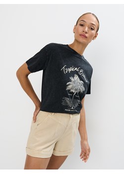 Mohito - Bawełniany szary t-shirt z nadrukiem - szary ze sklepu Mohito w kategorii Bluzki damskie - zdjęcie 181911672