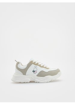 Reserved - Sneakersy z łączonych materiałów Miffy - biały ze sklepu Reserved w kategorii Buty sportowe dziecięce - zdjęcie 181914003