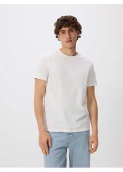 Reserved - Strukturalny t-shirt regular fit - złamana biel - id: 426EF-01X - marki Reserved - 181914644 Reserved - Strukturalny t-shirt regular fit - złamana biel ze sklepu Reserved w kategorii T-shirty męskie - zdjęcie 181914644