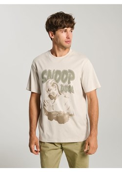 Sinsay - Koszulka Snoop Dogg - kremowy ze sklepu Sinsay w kategorii T-shirty męskie - zdjęcie 181929801