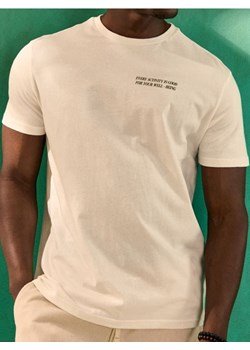 Sinsay - Koszulka z napisem - kremowy ze sklepu Sinsay w kategorii T-shirty męskie - zdjęcie 181930080