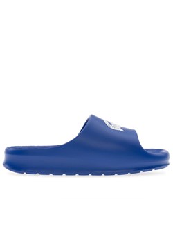 Klapki Lacoste Serve Slide 2.0 749CMA0024-221 - niebieskie ze sklepu streetstyle24.pl w kategorii Klapki męskie - zdjęcie 181930280