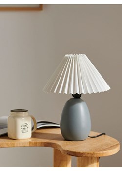 Sinsay - Lampa z kloszem - czarny ze sklepu Sinsay w kategorii Lampy stołowe - zdjęcie 181942484