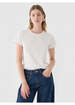 Damski t-shirt crop-top Outhorn OTHWAW24TTSHF2139 - biały ze sklepu Sportstylestory.com w kategorii Bluzki damskie - zdjęcie 181943732