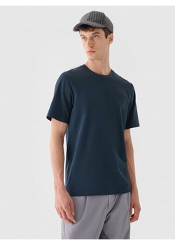 Męski t-shirt basic Outhorn OTHWAW24TTSHM2436 - granatowy ze sklepu Sportstylestory.com w kategorii T-shirty męskie - zdjęcie 181943881
