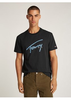 TOMMY JEANS Koszulka w kolorze czarnym ze sklepu Limango Polska w kategorii T-shirty męskie - zdjęcie 181948722