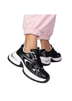 Czarne sneakersy sportowe na grubej podeszwie ze sklepu ButyModne.pl w kategorii Buty sportowe damskie - zdjęcie 181955241