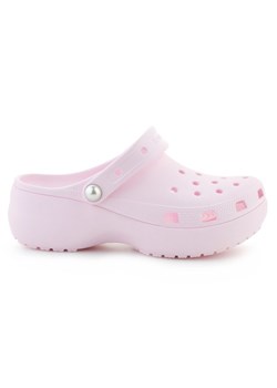 Klapki Crocs Classic Platform Pearl Clog 211231-6ZW różowe ze sklepu ButyModne.pl w kategorii Klapki damskie - zdjęcie 181955423
