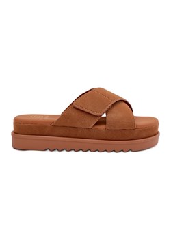 Klapki Damskie Na Platformie Z Przeplatającymi Się Paskami Camel brązowe ze sklepu ButyModne.pl w kategorii Klapki damskie - zdjęcie 181955970