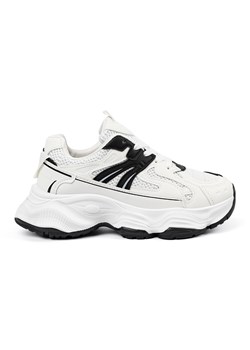 Sneakersy damskie na grubej podeszwie białe ze sklepu ButyModne.pl w kategorii Buty sportowe damskie - zdjęcie 181956074