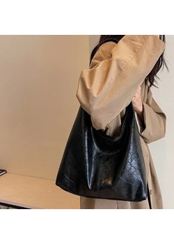 Skórzana torebka na ramię - Czarny ze sklepu Intimica.pl w kategorii Torby Shopper bag - zdjęcie 181960050