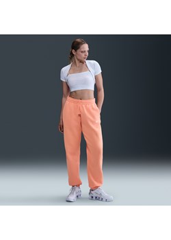 Damskie spodnie dresowe o kroju oversize z wysokim stanem Nike Sportswear Phoenix Fleece - Pomarańczowy ze sklepu Nike poland w kategorii Spodnie damskie - zdjęcie 181960354