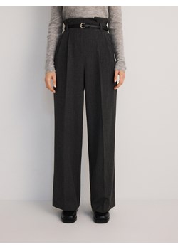 Reserved - Luźne spodnie z zakładkami - ciemnoszary - id: 934BU-90M - marki Reserved - 181965974 Reserved - Luźne spodnie z zakładkami - ciemnoszary ze sklepu Reserved w kategorii Spodnie damskie - zdjęcie 181965974