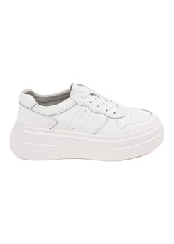 Białe sneakersy na platformie skórzane Sergio Leone - id: 223330 - marki Sergio Leone - 181984912 Białe sneakersy na platformie skórzane Sergio Leone ze sklepu ButyModne.pl w kategorii Buty sportowe damskie - zdjęcie 181984912