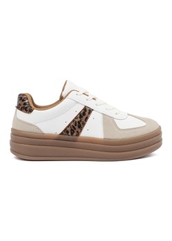 Shelvt Buty sportowe damskie grubszy spód białe ze sklepu ButyModne.pl w kategorii Buty sportowe damskie - zdjęcie 181985184