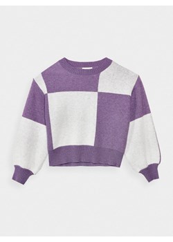 Damski sweter oversize Outhorn OTHAW23TSWEF044 - fioletowy ze sklepu Sportstylestory.com w kategorii Swetry damskie - zdjęcie 181999264