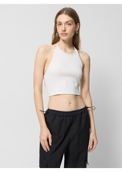 Damski top slim prążkowany Outhorn OTHWSS24TSLEF085 - biały ze sklepu Sportstylestory.com w kategorii Bluzki damskie - zdjęcie 181999332