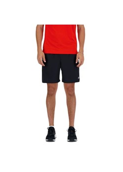 Spodenki New Balance MS41232BK - czarne ze sklepu streetstyle24.pl w kategorii Spodenki męskie - zdjęcie 182007424