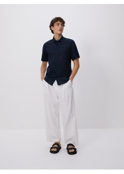 Reserved - Lniana koszula slim fit - granatowy ze sklepu Reserved w kategorii Koszule męskie - zdjęcie 182018881