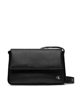 Torebka Calvin Klein Jeans Block Flap Shoulderbag25 Pu K60K611467 Czarny ze sklepu eobuwie.pl w kategorii Listonoszki - zdjęcie 182026283