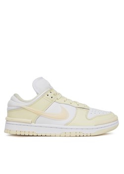 Sneakersy Nike Dunk Low Twist DZ2794 104 Biały ze sklepu eobuwie.pl w kategorii Buty sportowe damskie - zdjęcie 182030932