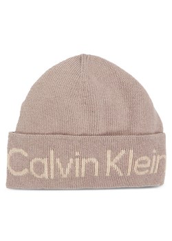 Czapka Calvin Klein Logo Reverso Tonal Beanie K60K611151 Beżowy ze sklepu eobuwie.pl w kategorii Czapki zimowe damskie - zdjęcie 182030983