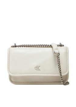 Torebka Calvin Klein Jeans Chain Mini Ew Flap LV04K3085G Écru ze sklepu eobuwie.pl w kategorii Kopertówki - zdjęcie 182037440