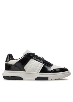 Sneakersy Tommy Jeans The Brooklyn Patent EN0EN02528 Czarny ze sklepu eobuwie.pl w kategorii Buty sportowe damskie - zdjęcie 182039820