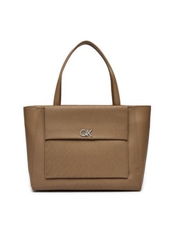 Torebka Calvin Klein Ck Medium Shopper W/Pocket_Mono K60K613136 Brązowy ze sklepu eobuwie.pl w kategorii Torby Shopper bag - zdjęcie 182040610