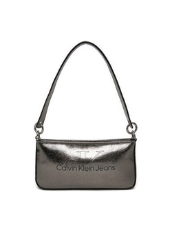 Torebka Calvin Klein Jeans Sculpted Shoulder K60K612732 Srebrny ze sklepu eobuwie.pl w kategorii Torebki damskie - zdjęcie 182043130