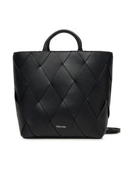 Torebka Calvin Klein Ck Woven Medium Tote K60K613176 Czarny ze sklepu eobuwie.pl w kategorii Torebki damskie - zdjęcie 182043662