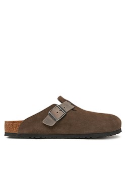 Klapki Birkenstock Boston zamsz 1029210 Brązowy ze sklepu eobuwie.pl w kategorii Klapki męskie - zdjęcie 182050244
