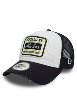 Czapka z daszkiem New Era Patch Distressed 60603673 Biały ze sklepu eobuwie.pl w kategorii Czapki z daszkiem damskie - zdjęcie 182051800
