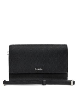 Duży Portfel Damski Calvin Klein Ck Must Xl Trifold W/Wristel_Mn K60K612940 Czarny ze sklepu eobuwie.pl w kategorii Portfele damskie - zdjęcie 182055200