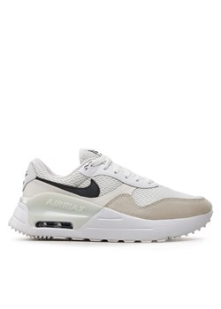 Sneakersy Nike DM9538 100 Biały ze sklepu eobuwie.pl w kategorii Buty sportowe damskie - zdjęcie 182060241