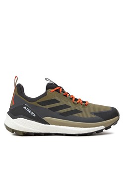 Trekkingi adidas Terrex Free Hiker 2.0 Low Gore-Tex IH3537 Zielony ze sklepu eobuwie.pl w kategorii Buty trekkingowe męskie - zdjęcie 182061071