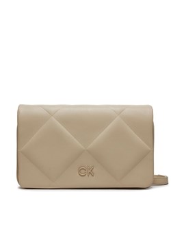 Torebka Calvin Klein Quilt K60K611759 Beżowy ze sklepu eobuwie.pl w kategorii Listonoszki - zdjęcie 182064422