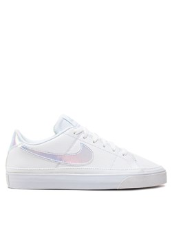 Sneakersy Nike FD0820-100 Biały ze sklepu eobuwie.pl w kategorii Buty sportowe damskie - zdjęcie 182066400