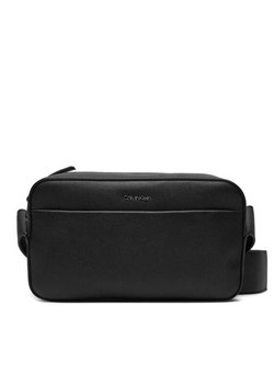 Saszetka Calvin Klein Ck Refined Camera Bag K50K512758 Czarny ze sklepu eobuwie.pl w kategorii Saszetki - zdjęcie 182066402