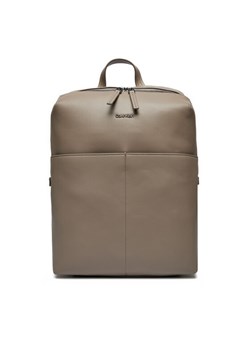 Plecak Calvin Klein Clean Essential Squared Bp K50K512251 Beżowy ze sklepu eobuwie.pl w kategorii Plecaki - zdjęcie 182068780