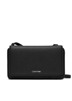 Torebka Calvin Klein Ck Must Mini Bag K60K611434 Czarny ze sklepu eobuwie.pl w kategorii Listonoszki - zdjęcie 182069091